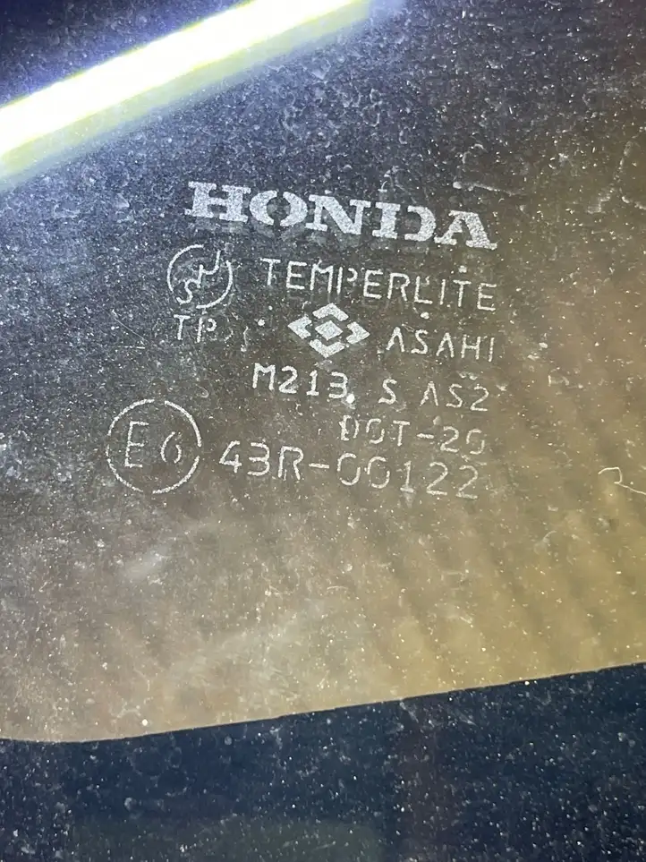 Honda Jazz (2008 - 2014) Заднее боковое стекло — фото 2