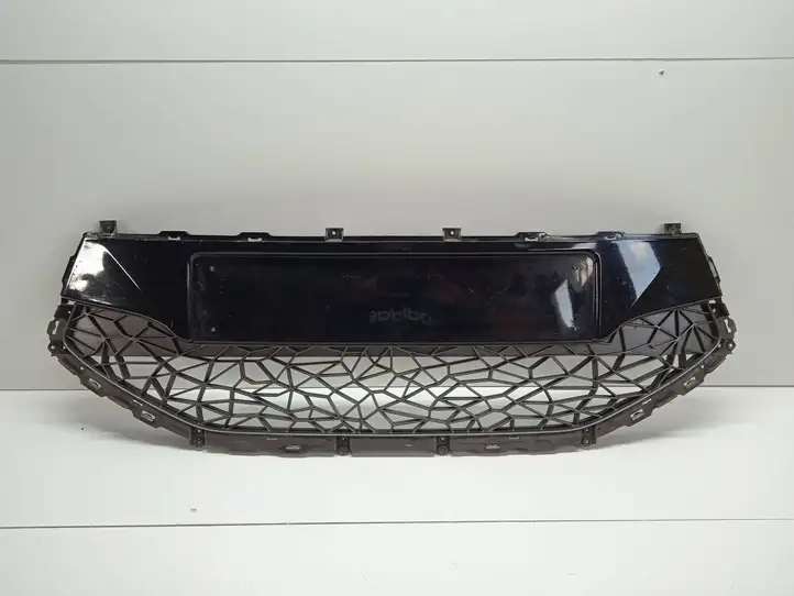 Hyundai ix20 (2010 - 2015) 65611K00 Нижняя решетка переднего бампера — фото 1