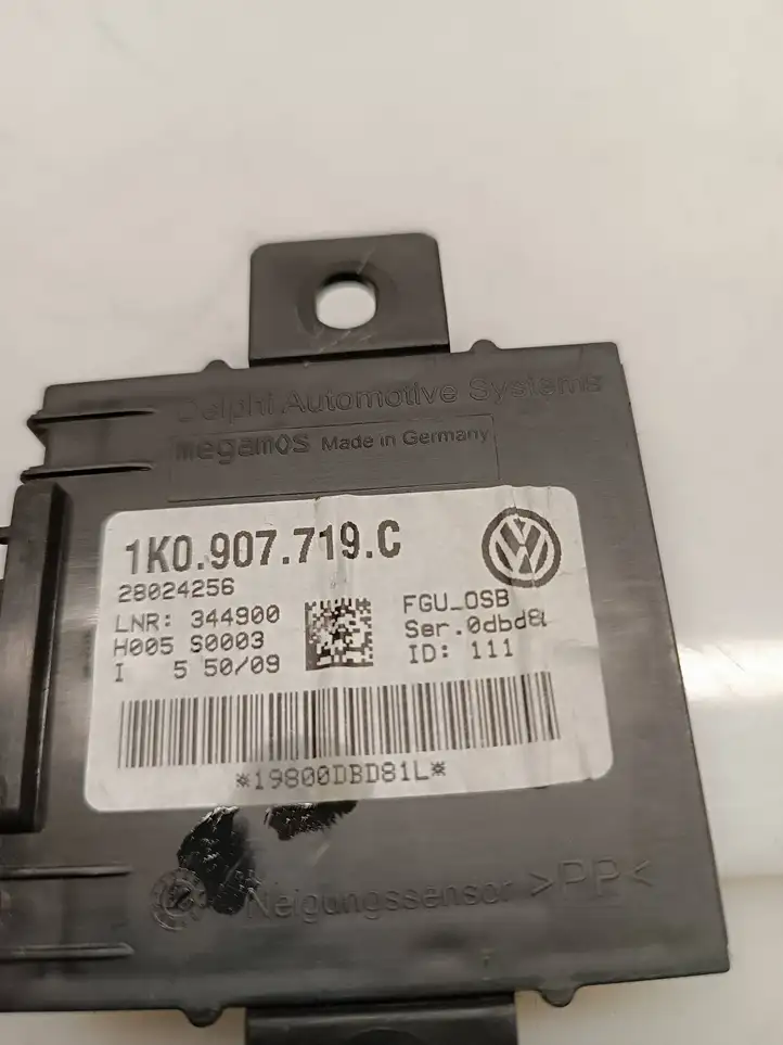 Audi A3/S3 8P (2008 - 2013) 1K0907719C Блок управления сигнализацией — фото 1