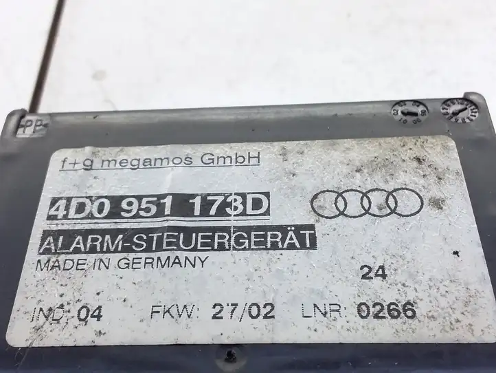 Audi A6 S6 C5 4B (2001 - 2004) 4D0951173D Блок управления сигнализацией — фото 4
