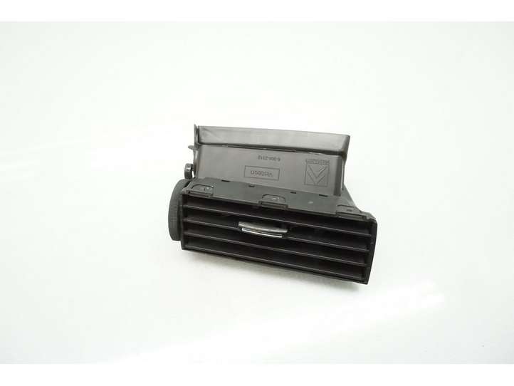 Citroen C5 (2004 - 2008)  9682532077 Центральный дефлектор