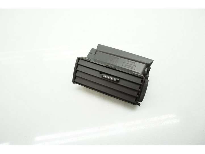 Citroen C5 (2004 - 2008)  9682533477 Центральный дефлектор