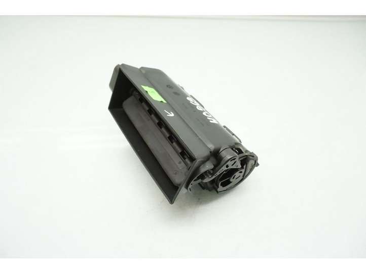 Citroen C5 (2004 - 2008)  9682533477 Центральный дефлектор