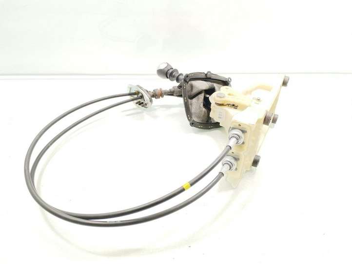 Hyundai Santa Fe (2005 - 2009)  43700-2B900 Отделка рычага переключения передач (кожа, головка)