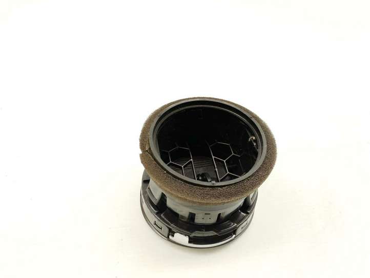 Ford Mondeo MK IV (2007 - 2014)  U018B09 Центральный дефлектор