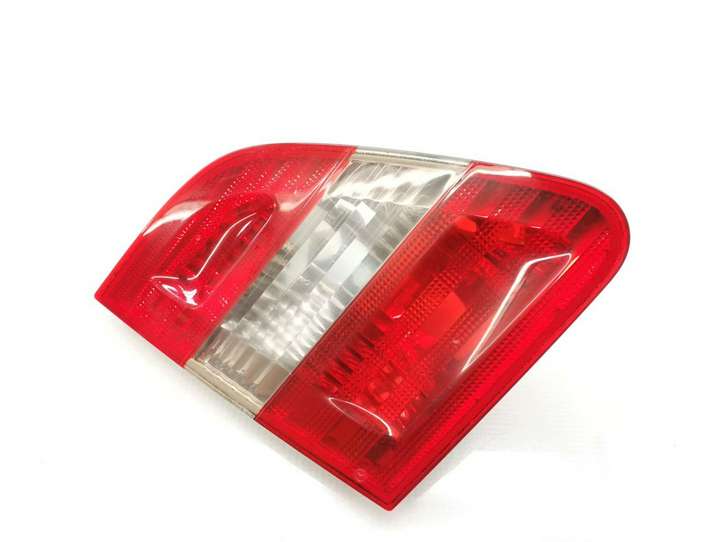 Mercedes-Benz B-class W245 (2005 - 2008)  A1698202753 Задний фонарь в кузове