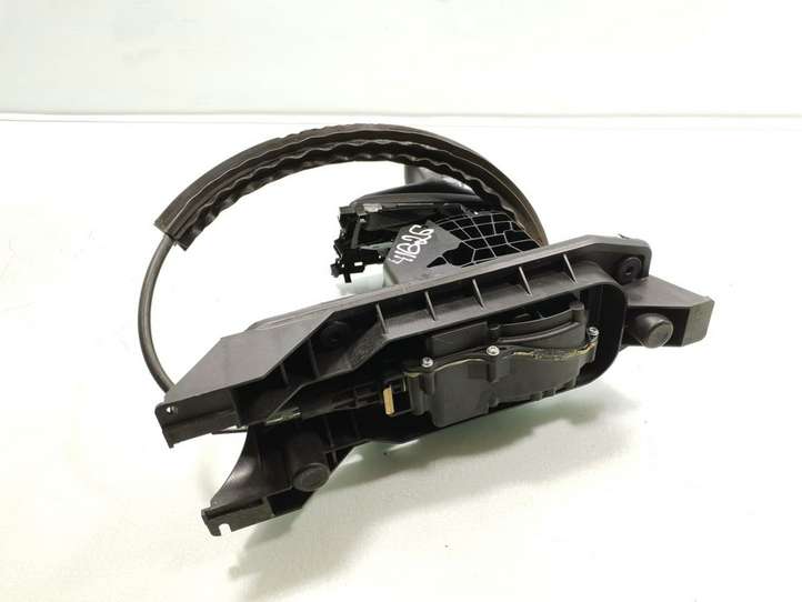 Skoda Octavia Mk2 (1Z) (2004 - 2013)  5K2713025BK Отделка рычага переключения передач (кожа, головка)