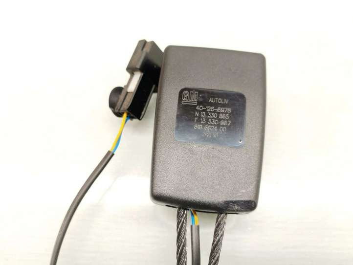 Opel Astra (2009 - 2012)  13330865 Передняя звукоизоляция