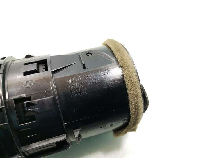 Nissan Qashqai (2006 - 2010)  68760JD10A Боковая воздушный дефлектор