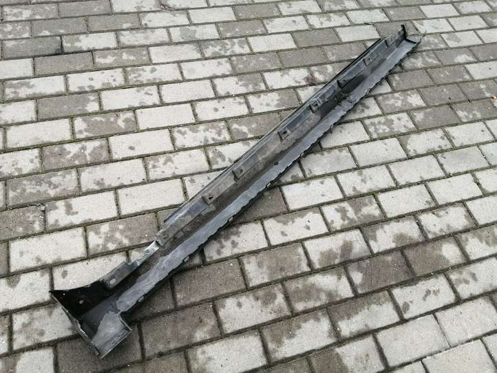 Audi A4 (2004 - 2009)  8E0853859 Порог