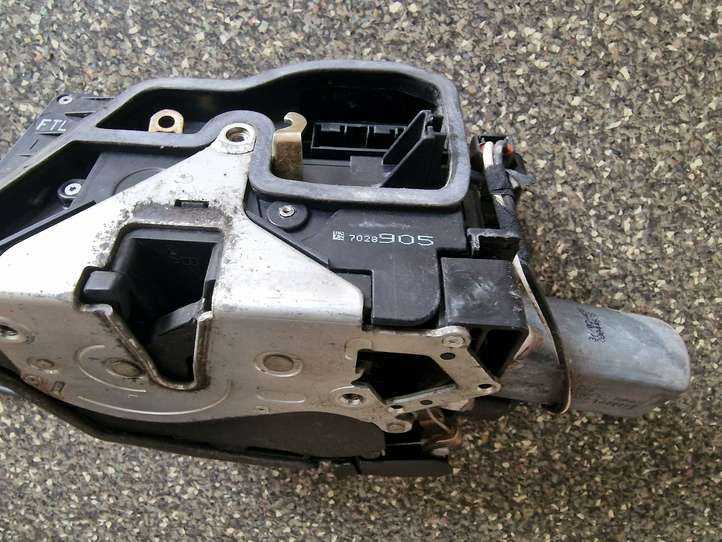 BMW 7 E65 E66 (2001 - 2008)   Передняя звукоизоляция