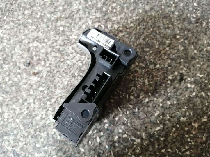 Volvo V70 (2000 - 2004)  8691658 Кнопки рулевого колеса