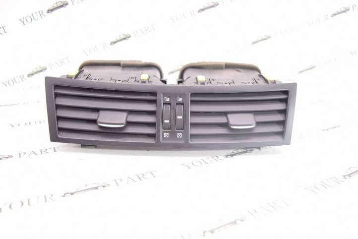 Lexus GS 300 350 430 450h (2004 - 2007)  5566030410 Центральный дефлектор