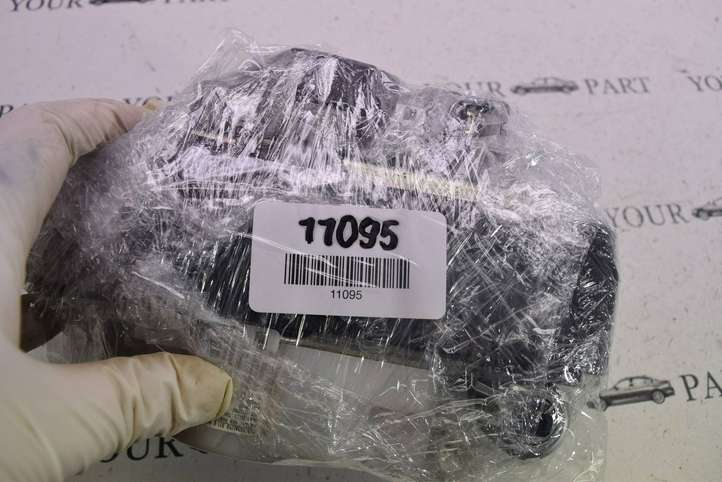 Lexus GS 300 350 430 450h (2004 - 2007)  7J08280310 Передний ремень безопасности