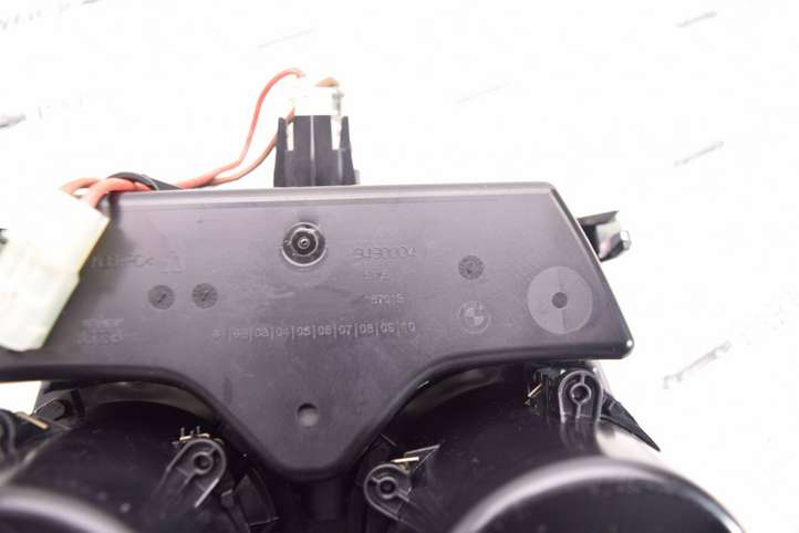 BMW X1 F48 F49 (2015 - 2022)  9490004 Передний держатель чашки