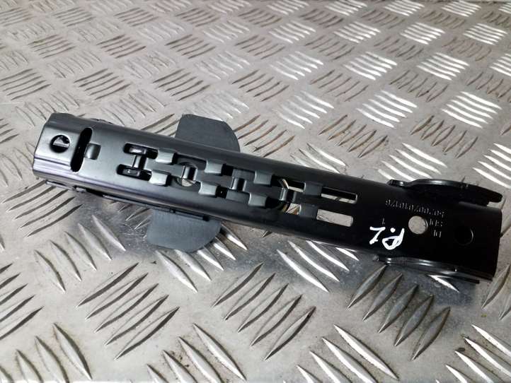 Audi A3/S3 8P (2008 - 2013)  8E0857833F Регулировочная планка ремня безопасности