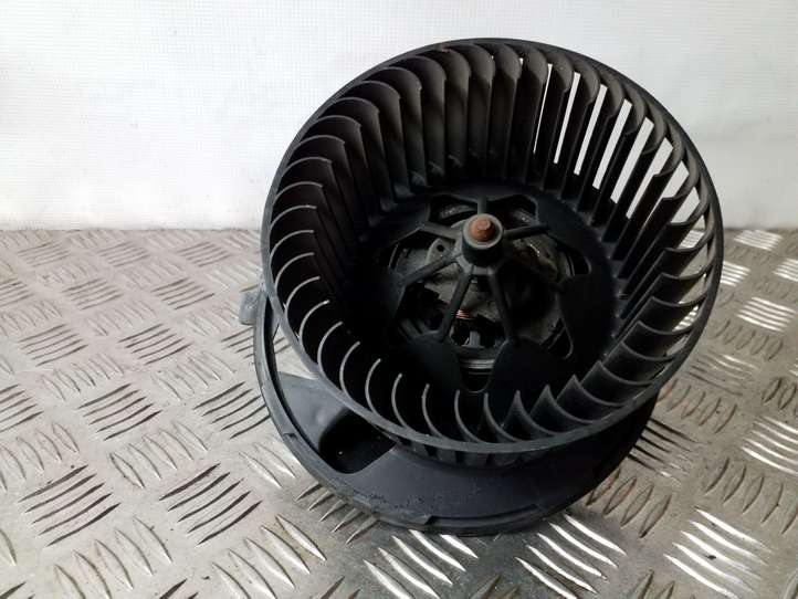 Audi A3/S3 8P (2008 - 2013)  1K2820015G Вентилятор печки