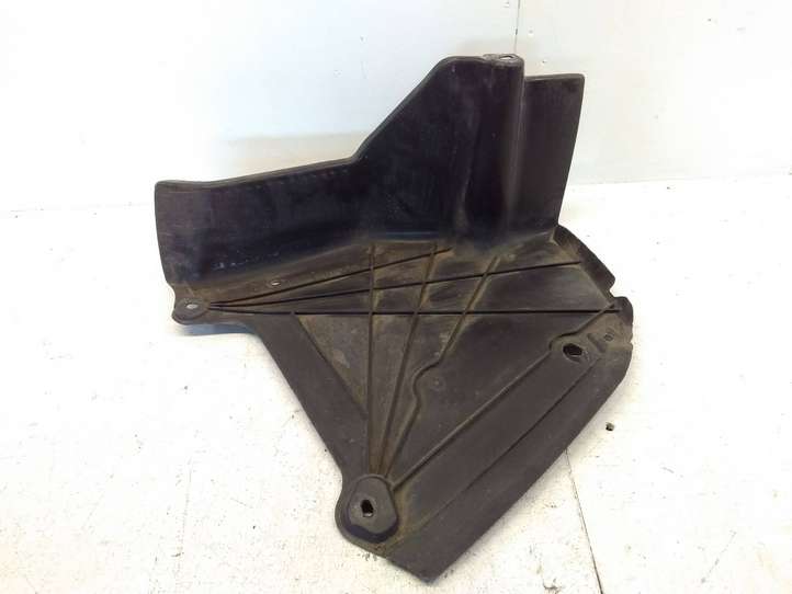 Audi A4 (2007 - 2011)  8K0825219A Защита дна топливного бака