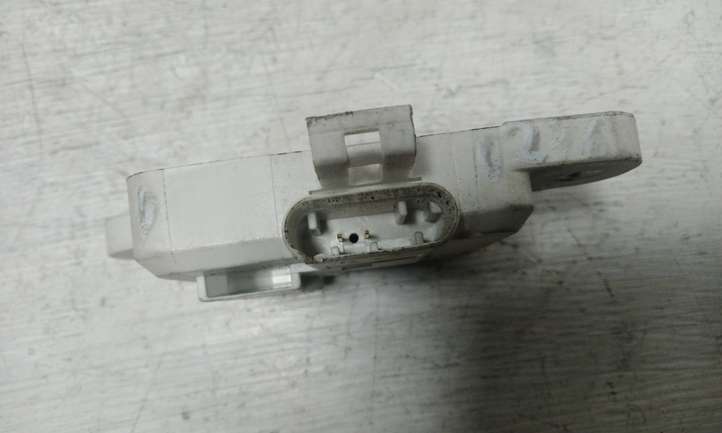Opel Zafira (1999 - 2003)  09133264 Датчик удара надувных подушек