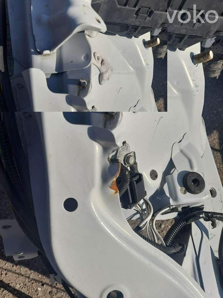 Toyota Prius (XW50) (2015 - )   Передняя четверть