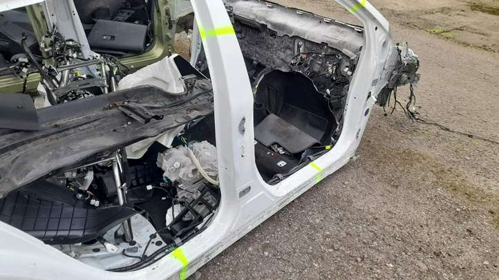 Toyota Prius (XW50) (2015 - )   Стойка (средняя)