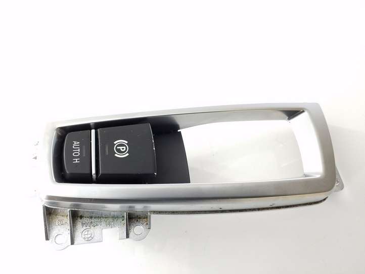BMW 5 F10 F11 (2009 - 2016)  921759401 Включатель ручного тормоза