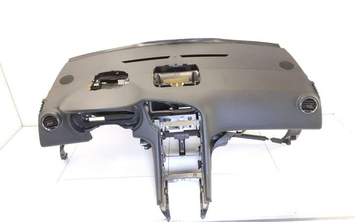 Peugeot 5008 (2009 - 2013)  9685506177 Панель