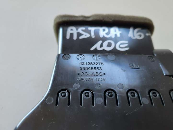 Opel Astra (2012 - 2015)   Боковая воздушный дефлектор