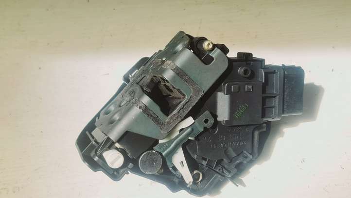 Ford Focus (2005 - 2008)  4M5AA26412BC Замок задней двери
