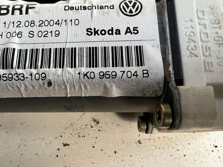 Skoda Octavia Mk2 (1Z) (2004 - 2013)  1K0959704B Механизм подъема окон задней двери