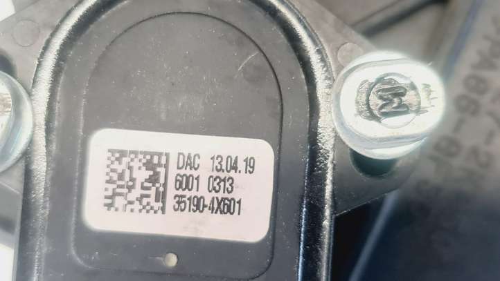Kia Soul (2011 - 2014)  327272K950 Педаль акселератора