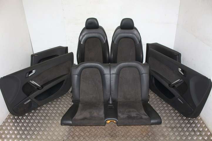 Audi TT (2006 - 2010)   Комплект отделки дверей