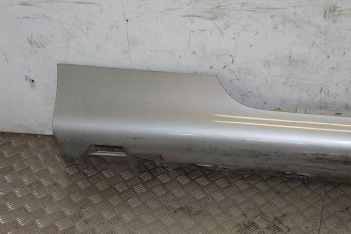 Audi TT (2006 - 2010)  8J0853856D Порог