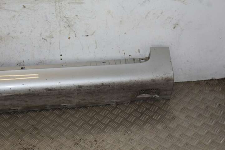 Audi TT (2006 - 2010)  8J0853856D Порог