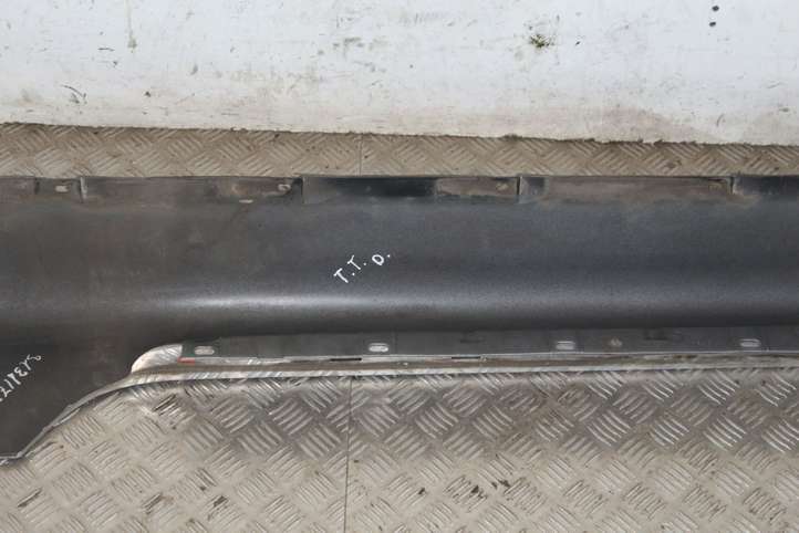 Audi TT (2006 - 2010)  8J0853856D Порог