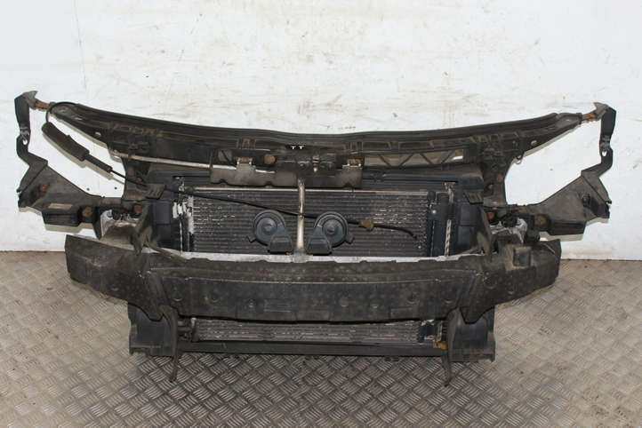 Audi TT (2006 - 2010)   Панель