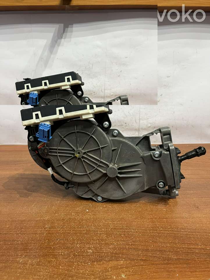 Mercedes-Benz C W205 (2014 - 2021)  A2059007218 Притягиватель задней крышки