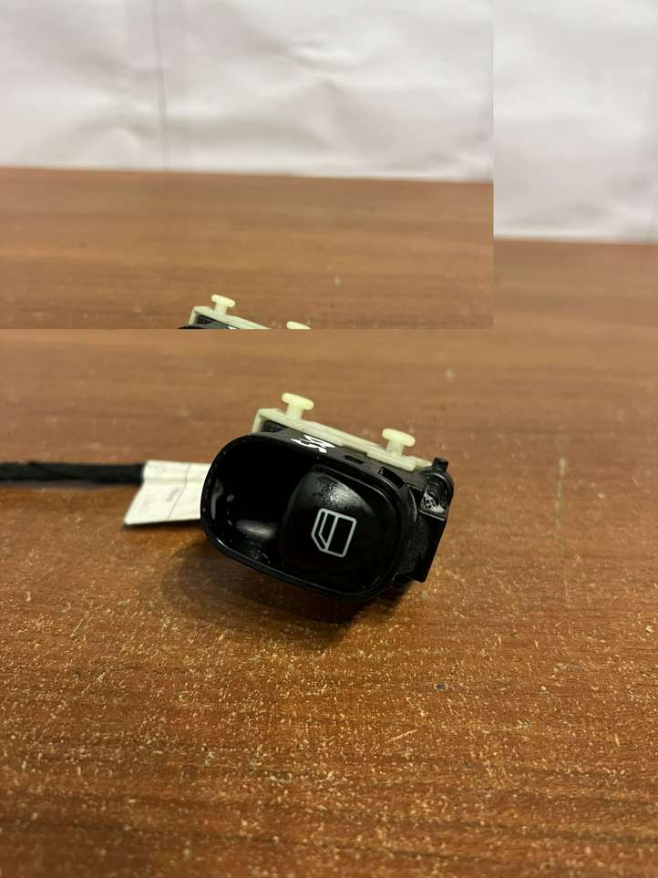 Mercedes-Benz C W203 (2000 - 2007)  A2038200210 Кнопка стеклоподъемников