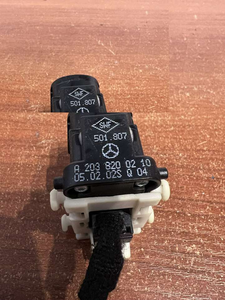 Mercedes-Benz C W203 (2000 - 2007)  A2038200210 Кнопка стеклоподъемников