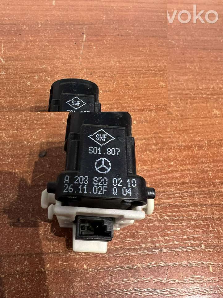 Mercedes-Benz C W203 (2000 - 2007)  A2038200210 Кнопка стеклоподъемников