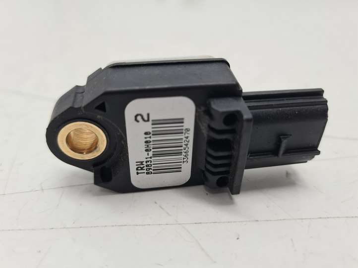 Toyota Yaris (2005 - 2009)  898310H010 Датчик удара надувных подушек