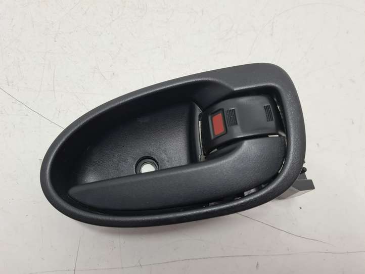 Toyota Yaris (2005 - 2009)  692050D90 Внутренняя ручка