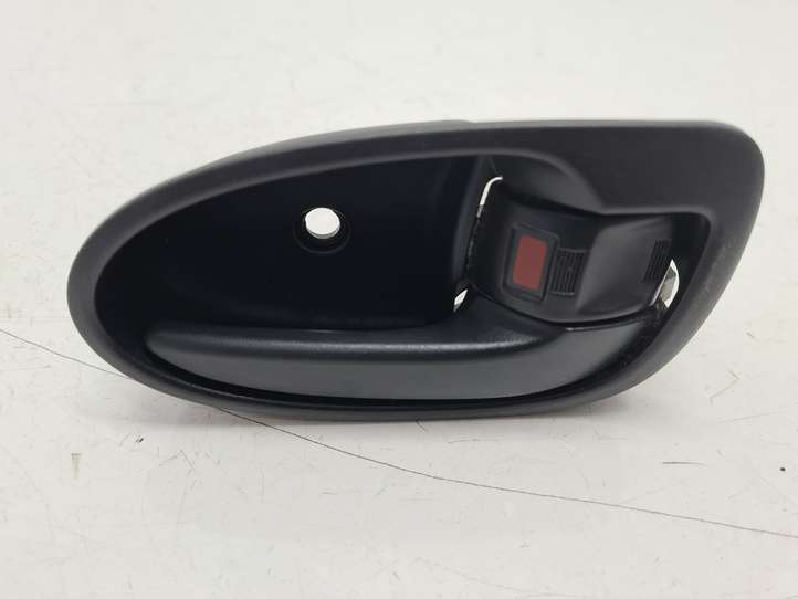 Toyota Yaris (2005 - 2009)  692050D90 Внутренняя ручка