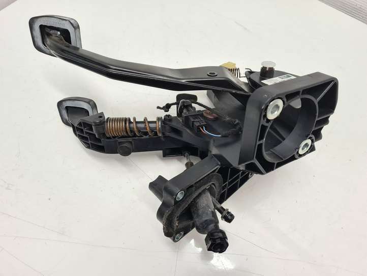 Mercedes-Benz A W169 (2004 - 2012)  A1692906501 Педаль