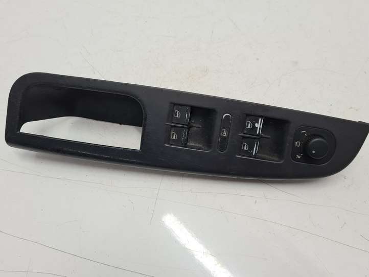 Volkswagen Golf V (2003 - 2009)  1K4868049A Кнопка стеклоподъемников