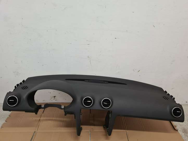 Audi A3/S3 8P (2003 - 2005)  8P1857033 Панель