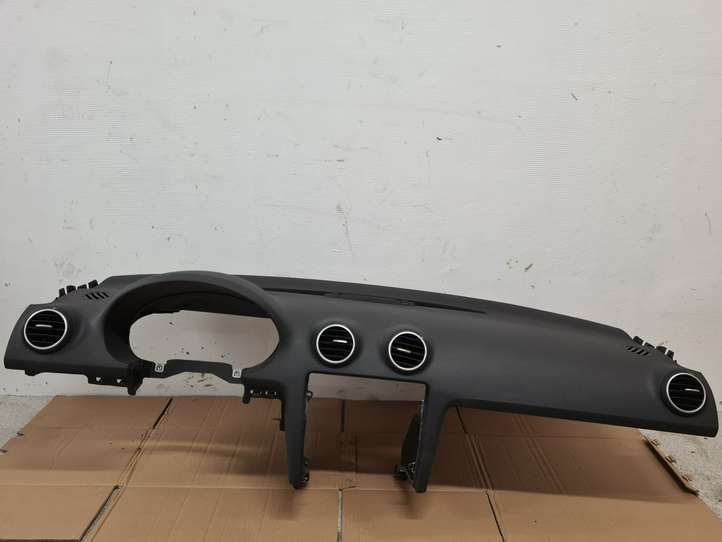 Audi A3/S3 8P (2003 - 2005)  8P1857033 Панель