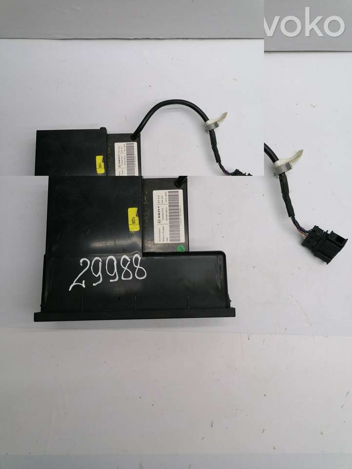 Seat Leon (1P) (2005 - 2012)  5P0857925A Блок управления USB