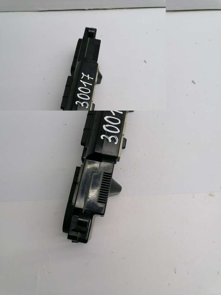 Seat Leon (1P) (2005 - 2012)  1P0907044C Блок управления кондиционера воздуха / климата/ печки (в салоне)