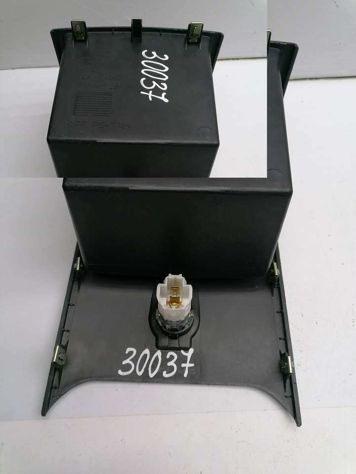 Seat Leon (1P) (2005 - 2012)  1P0863289 Другая центральная деталь консоли (туннеля)